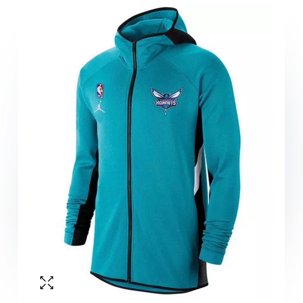 Like new Charlotte Hornets Nike Tech